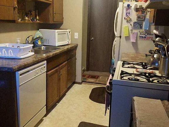 5th image of 1200 72nd Ave NE APT 304