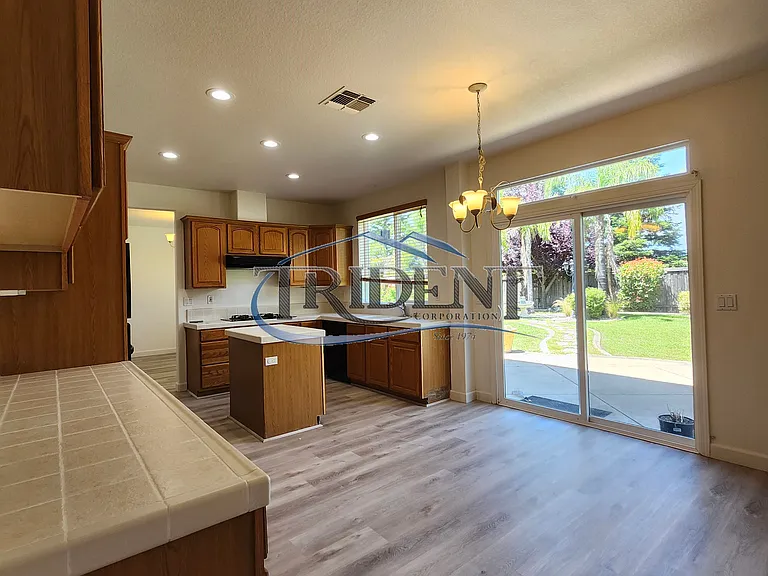 1218 Galston Dr — Photo 10