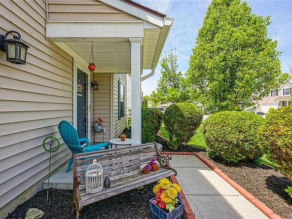 4th image of 6441 Bonneville Dr
