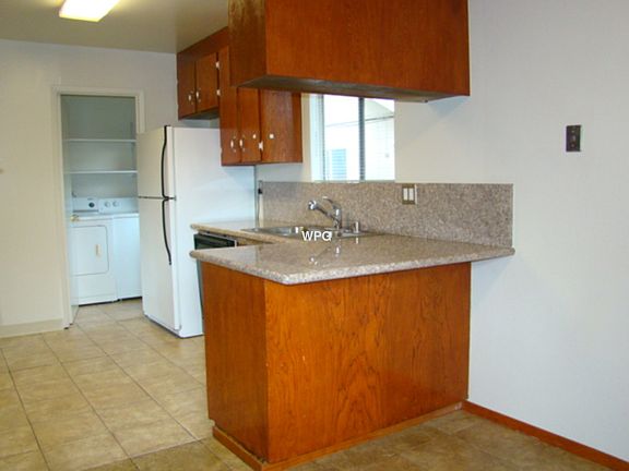 4th image of 3421 Princeton Way