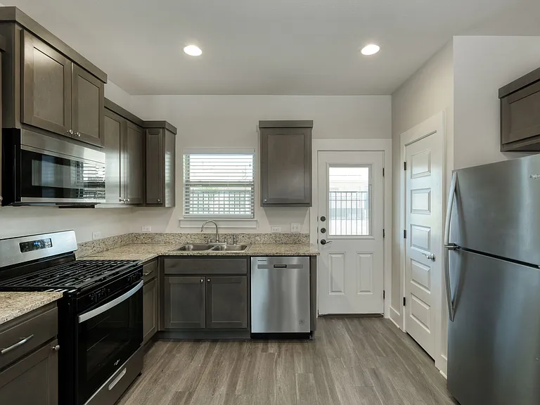 Windermere Parke Garden Villas — Photo 7