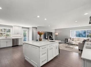 11 Gray Birch Ln, Wayland, MA 01778