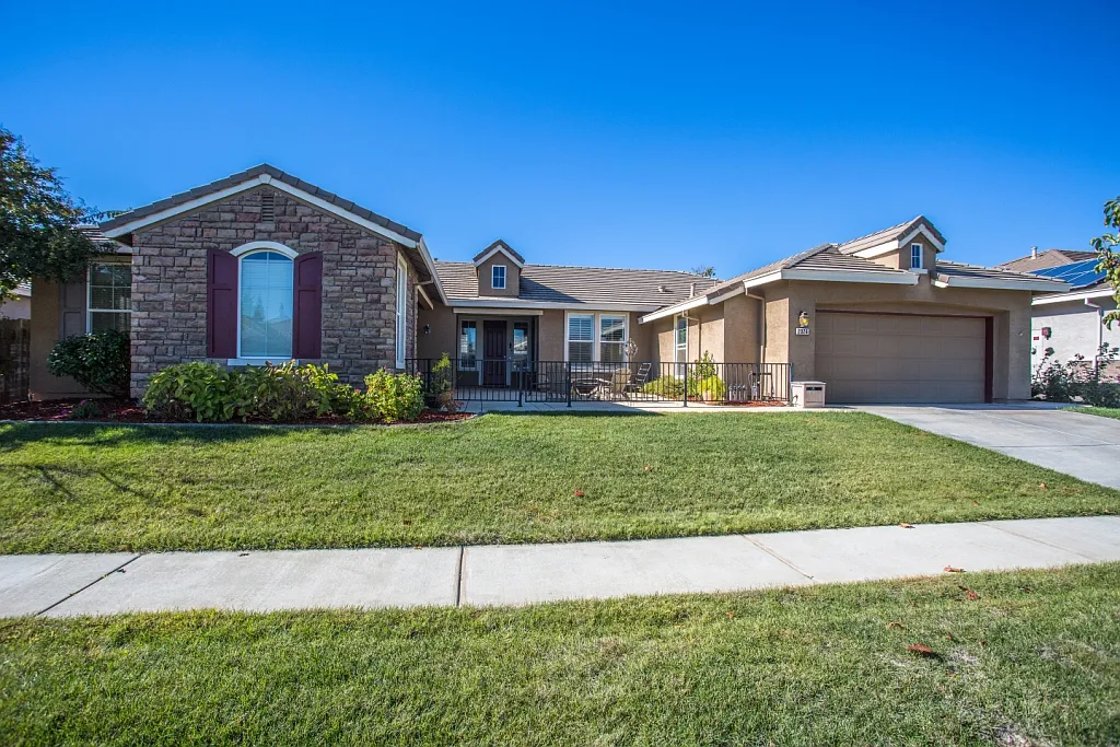 2026 Spanish Ranch Way photo 1