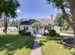 412 Cross Ave, Jerseyville, IL 62052