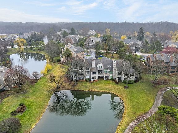 3rd image of 962 Shoreline Rd #898