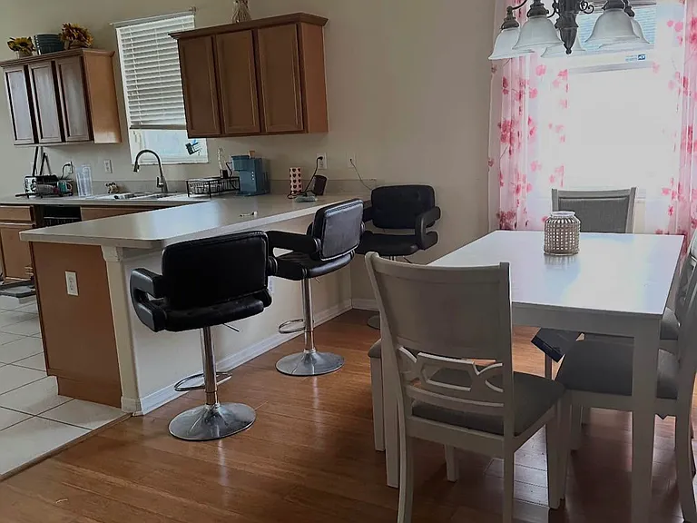 3770 Hampton Hills Dr — Photo 4