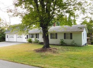 145 High St, Dexter, ME 04930
