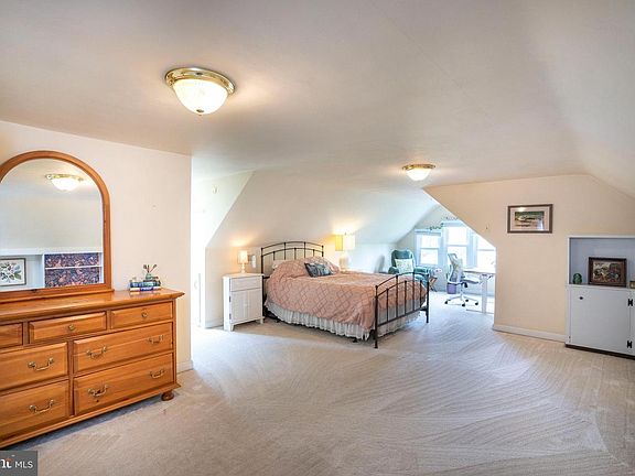 5th image of 145 Waupelani Dr