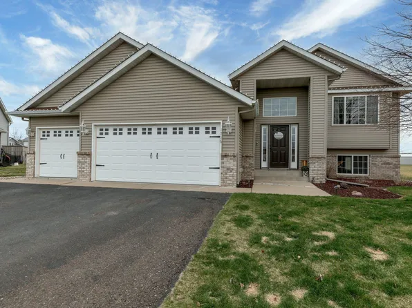 1716 Pear Ct NE, Sauk Rapids, MN 56379