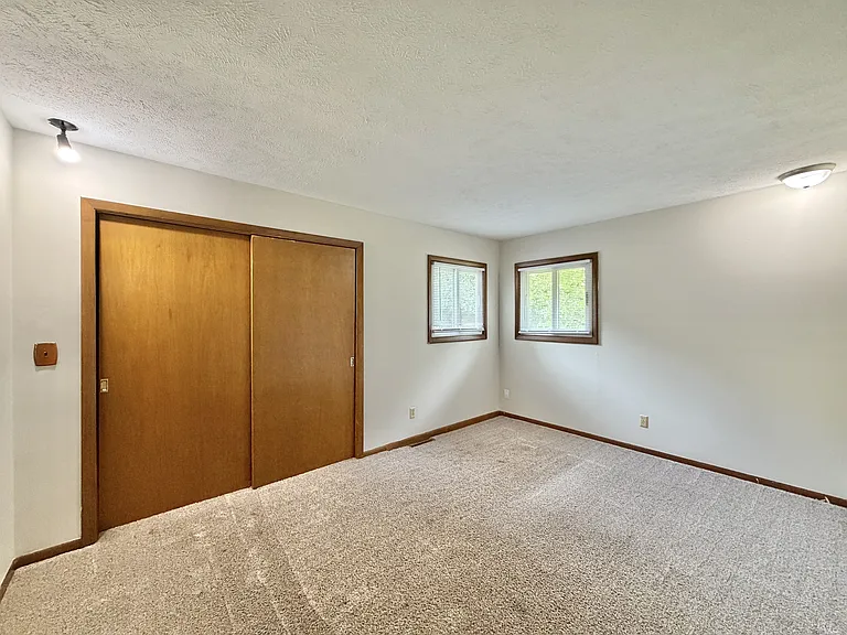 2437 S Country Ln — Photo 16