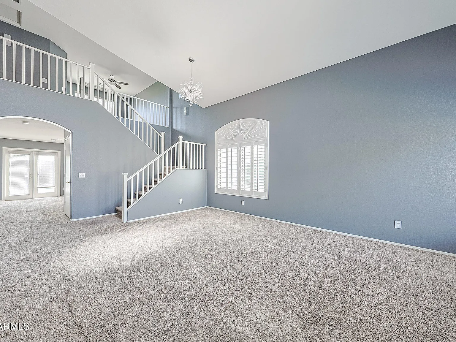 3 bed, 2.5 bath, 2024 sqft, $2,100 — Photo 4