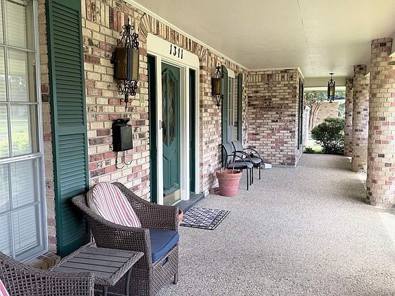 3rd image of 1311 Tara Blvd