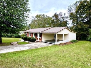 326 Shannon View St, North Wilkesboro, NC 28659