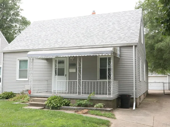 4422 4th St, Wayne, MI 48184
