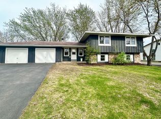 475 Sunset Dr, Jordan, MN 55352