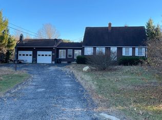 121 Ford Farm Rd, Milton, NH 03851