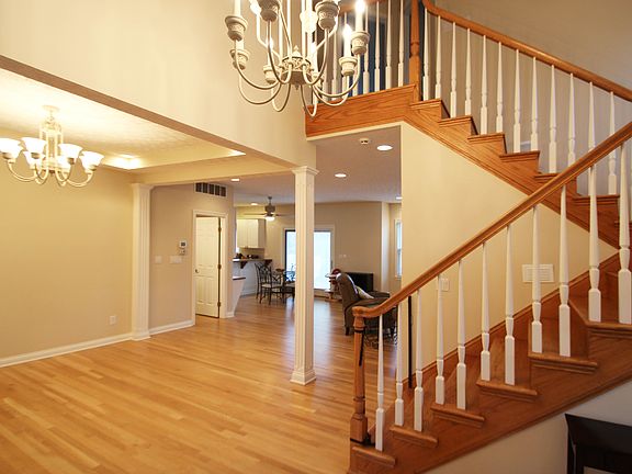 4th image of 2726 Greenridge Cir
