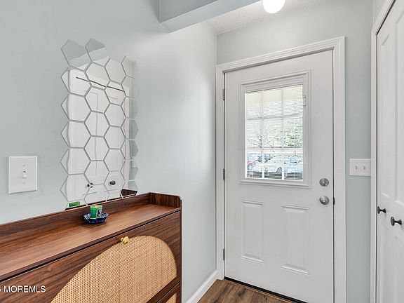 3rd image of 310 Larkspur Lane