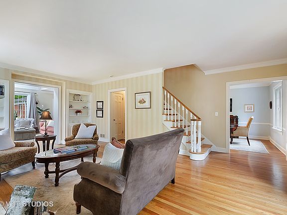 5th image of 9322 Lawndale Ave