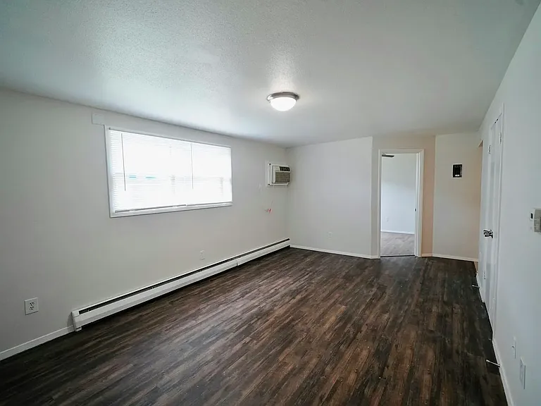615 W Bennett St #1 — Photo 13