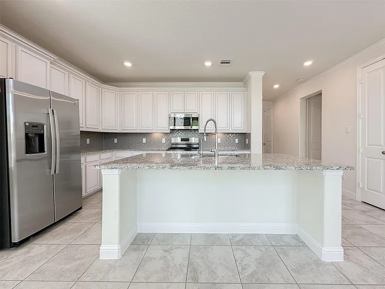 6710 Gallinas Way — Photo 8