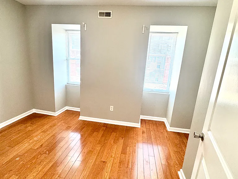 674 N 34th St #2 — Photo 12
