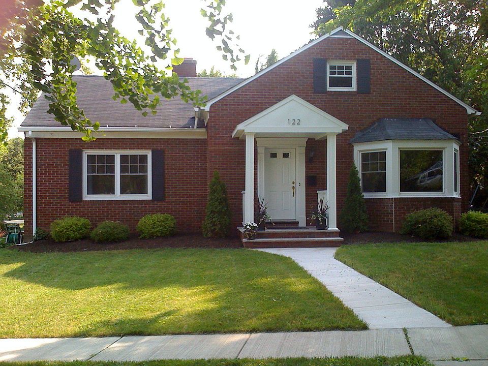 Great house in fantastic neighborhood