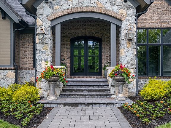 2nd image of 2081 Forest Bend Dr