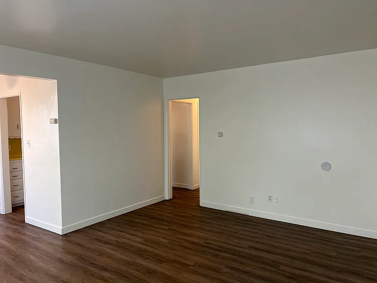 185 Ximeno Ave #C — Photo 2