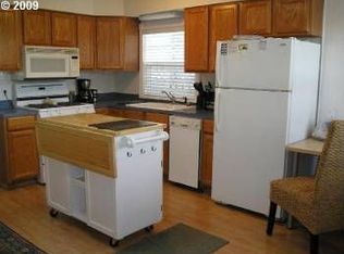 1689 N Jantzen Ave, Portland, OR