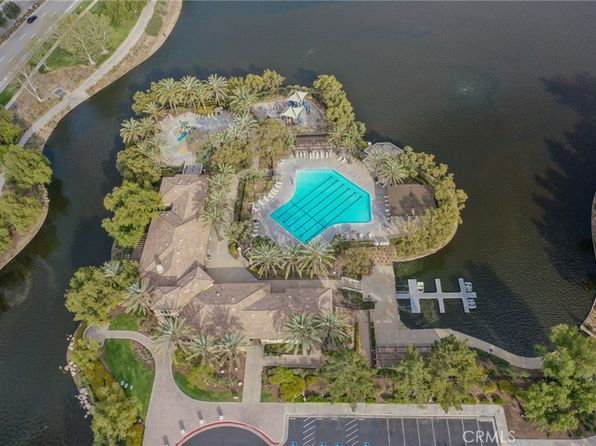 27956 Brightside Cv, Sun City, CA 92585