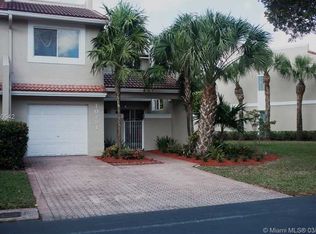 10221 NW 52nd Ln, Doral, FL 33178