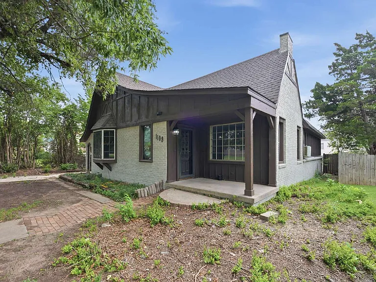 1109 S Ellison Ave — Photo 1