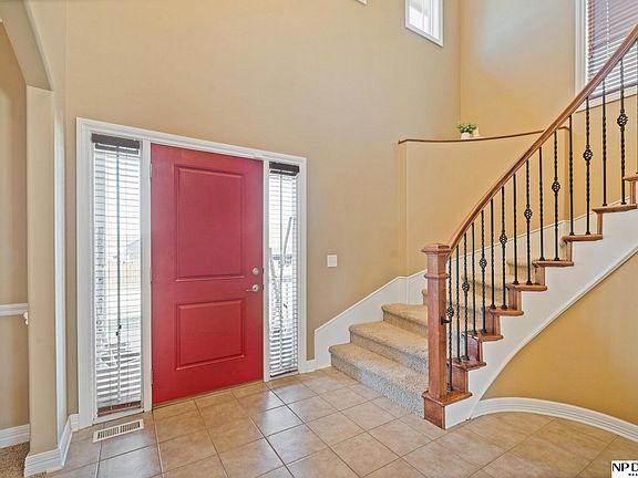 3rd image of 16305 Rosewood St