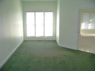 5th image of 106 Belmont Ct