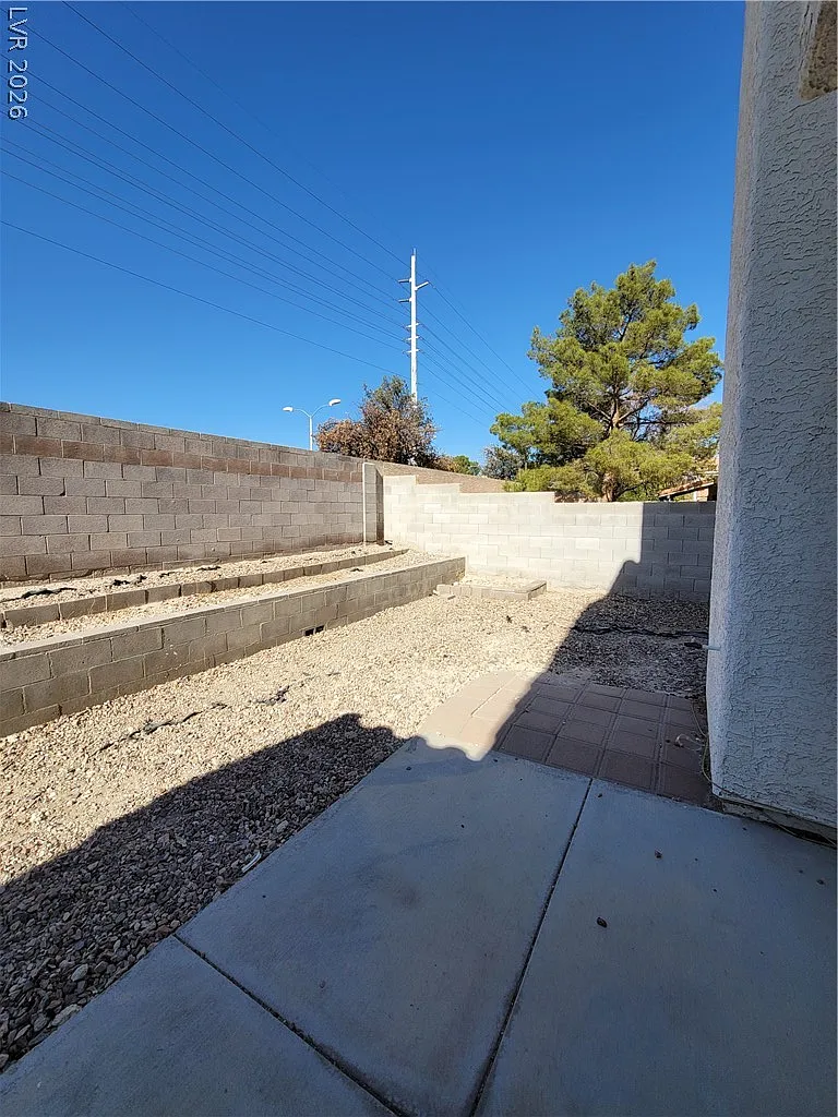 3 bed, 2.5 bath, 1750 sqft, $2,300 — Photo 4