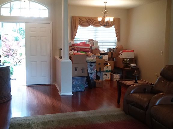 D-Room/Living room/ box area