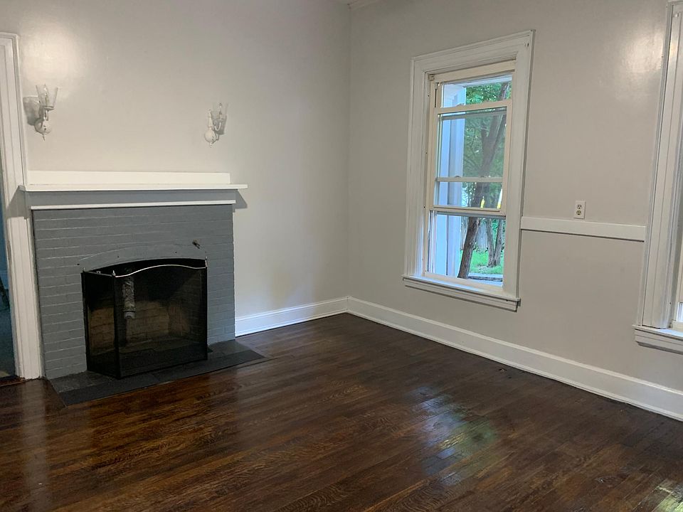 2nd image of 76 Charles St Floor 1