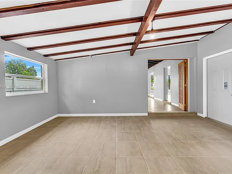 4220 SW 36th St — Photo 13