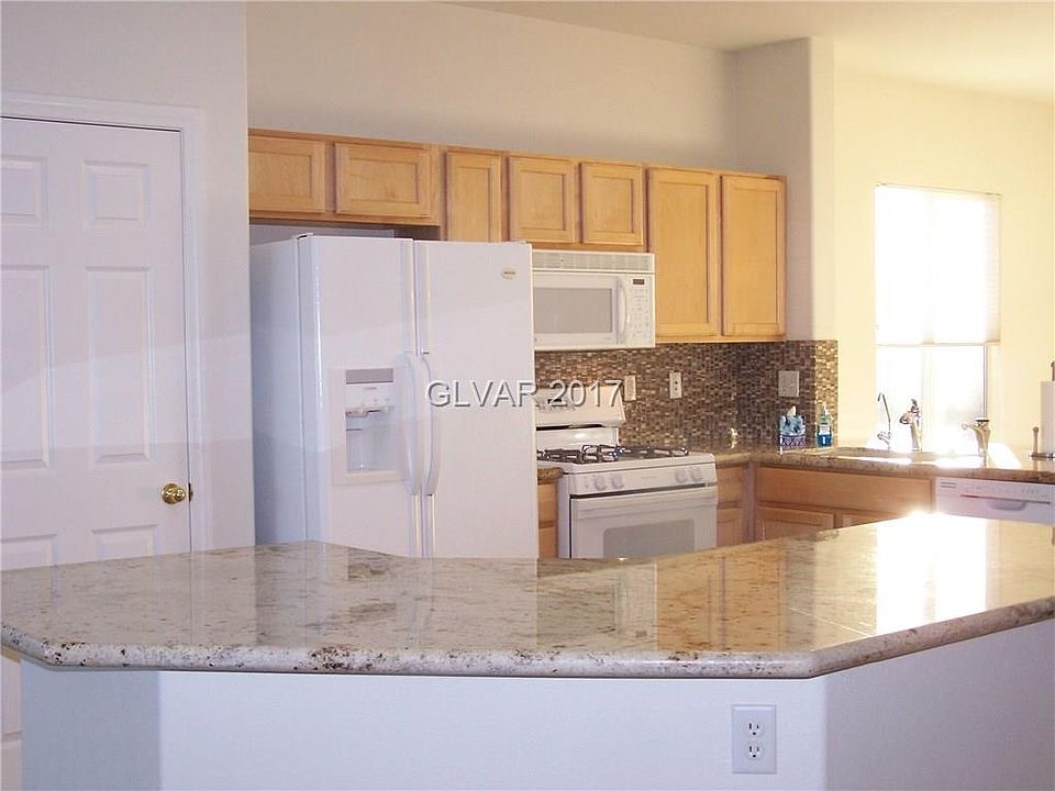 1st image of 3186 Bronze Leaf St