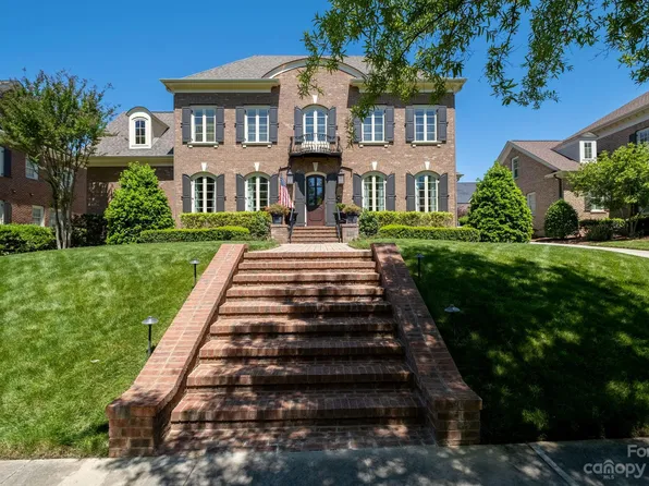 9209 Heydon Hall Cir, Charlotte, NC 28210