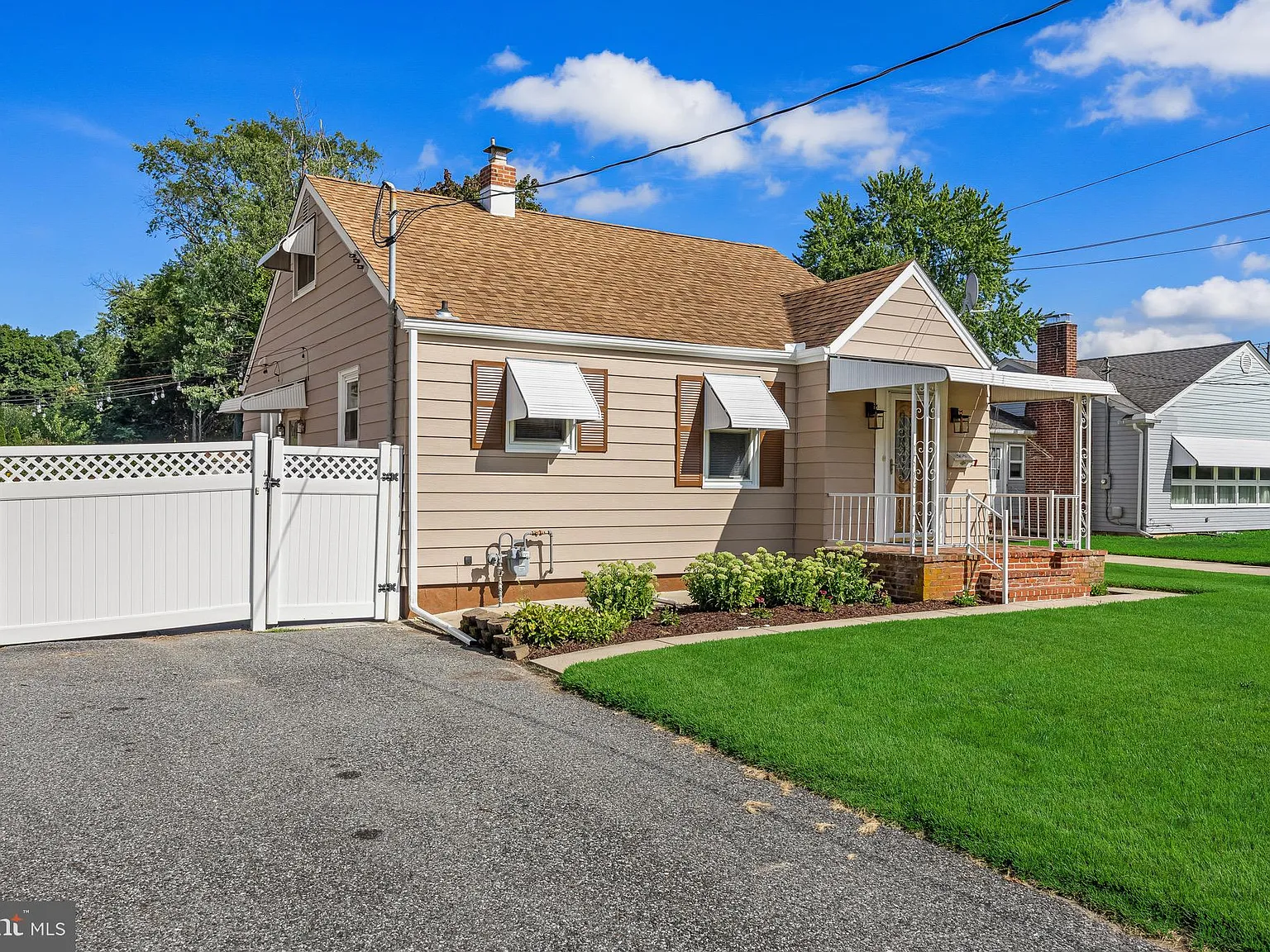 3 bed, 1204 sqft, $2,500 — Photo 3