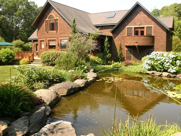 18 Intrepid Ln, Jamestown, RI 02835