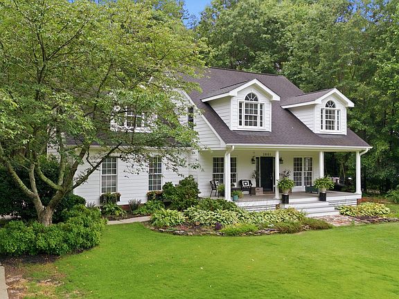 5th image of 3801 Crooked Brook Trl
