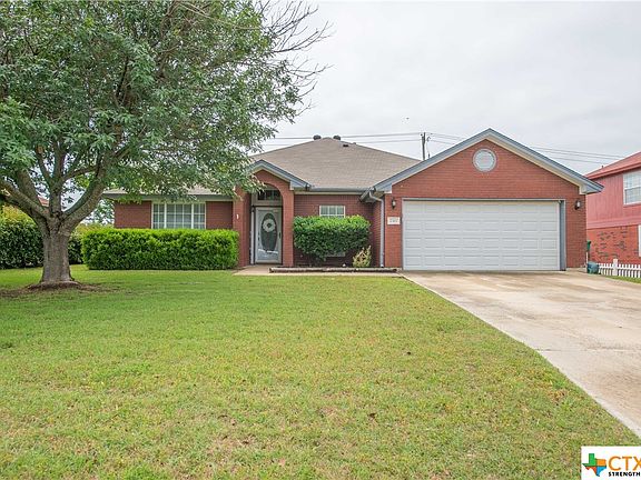 3rd image of 2315 Creek Dr