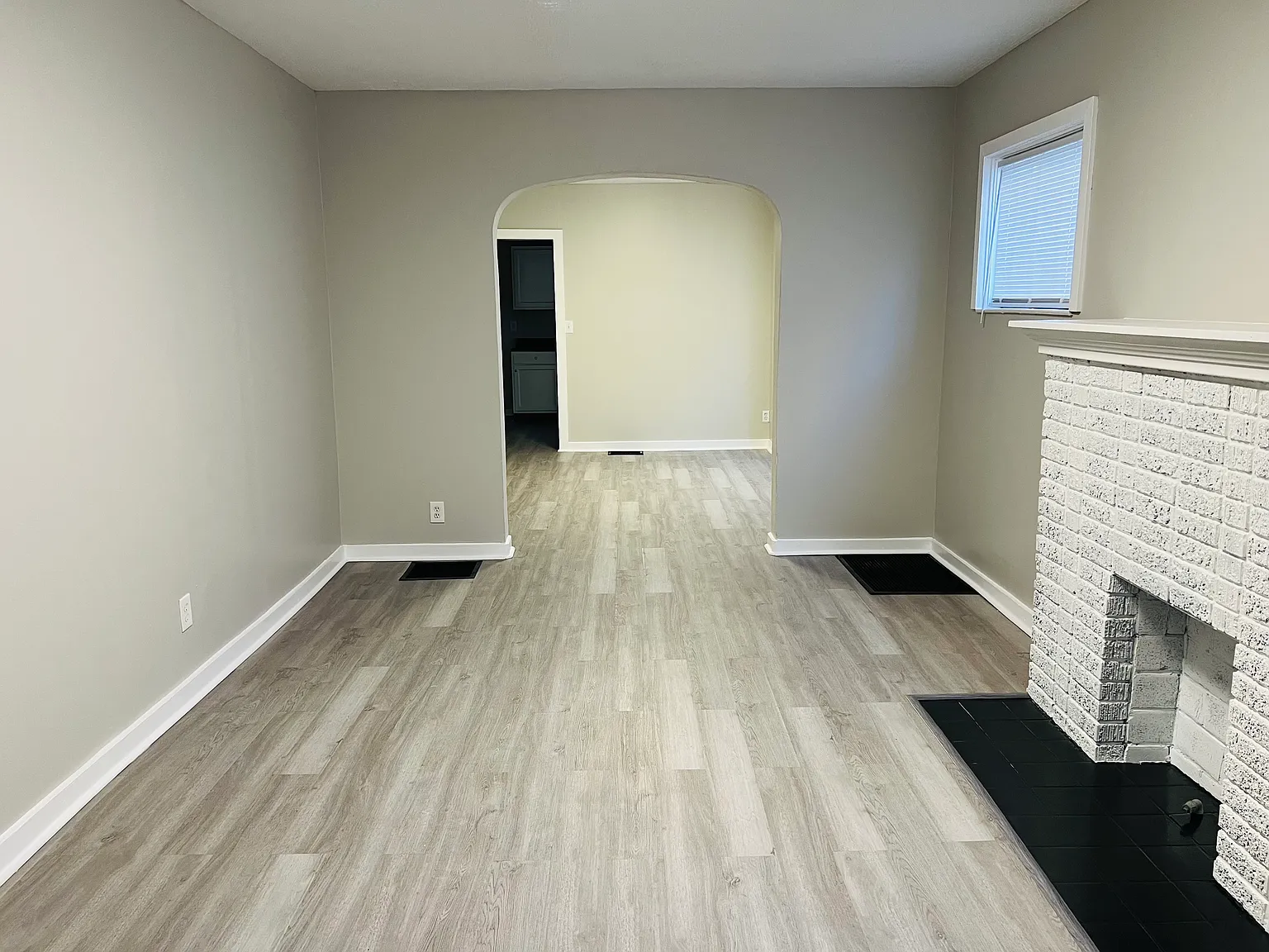 326 S 43rd St — Photo 3