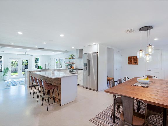 4th image of 1501 Brackenridge St