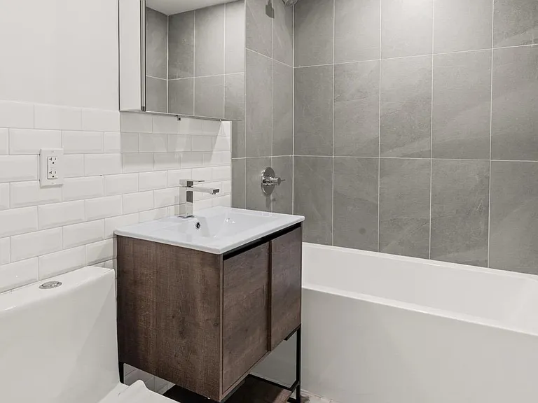 385 Vernon Ave #1E — Photo 15