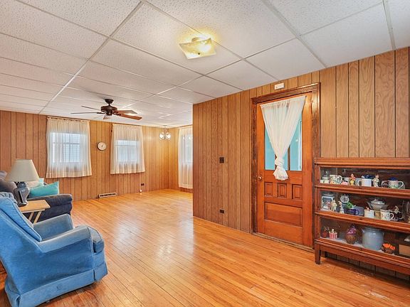 2nd image of 238 N 3rd Ave