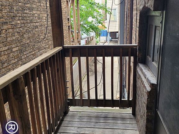5th image of 3814 N Kedzie Ave APT 2W